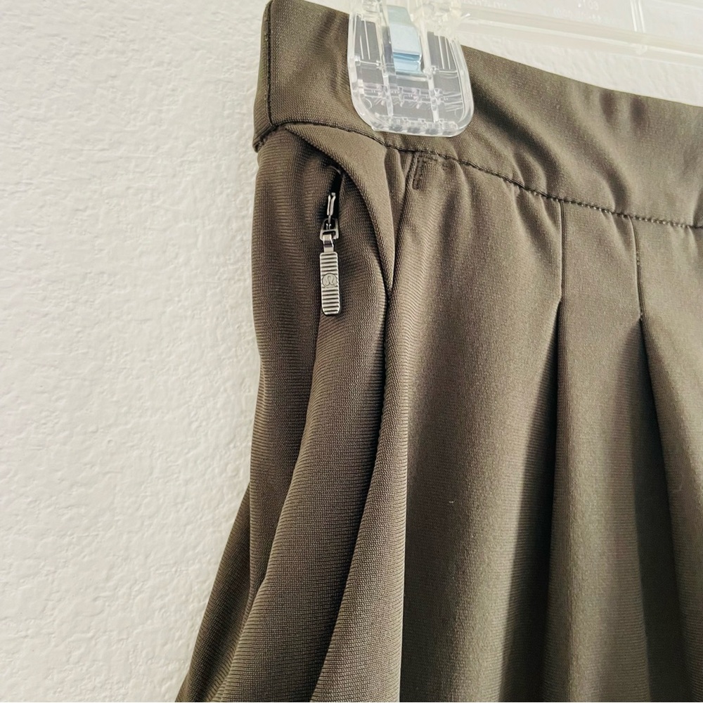 Lululemon Essential High-Rise Trouser - Picture 5 of 9
